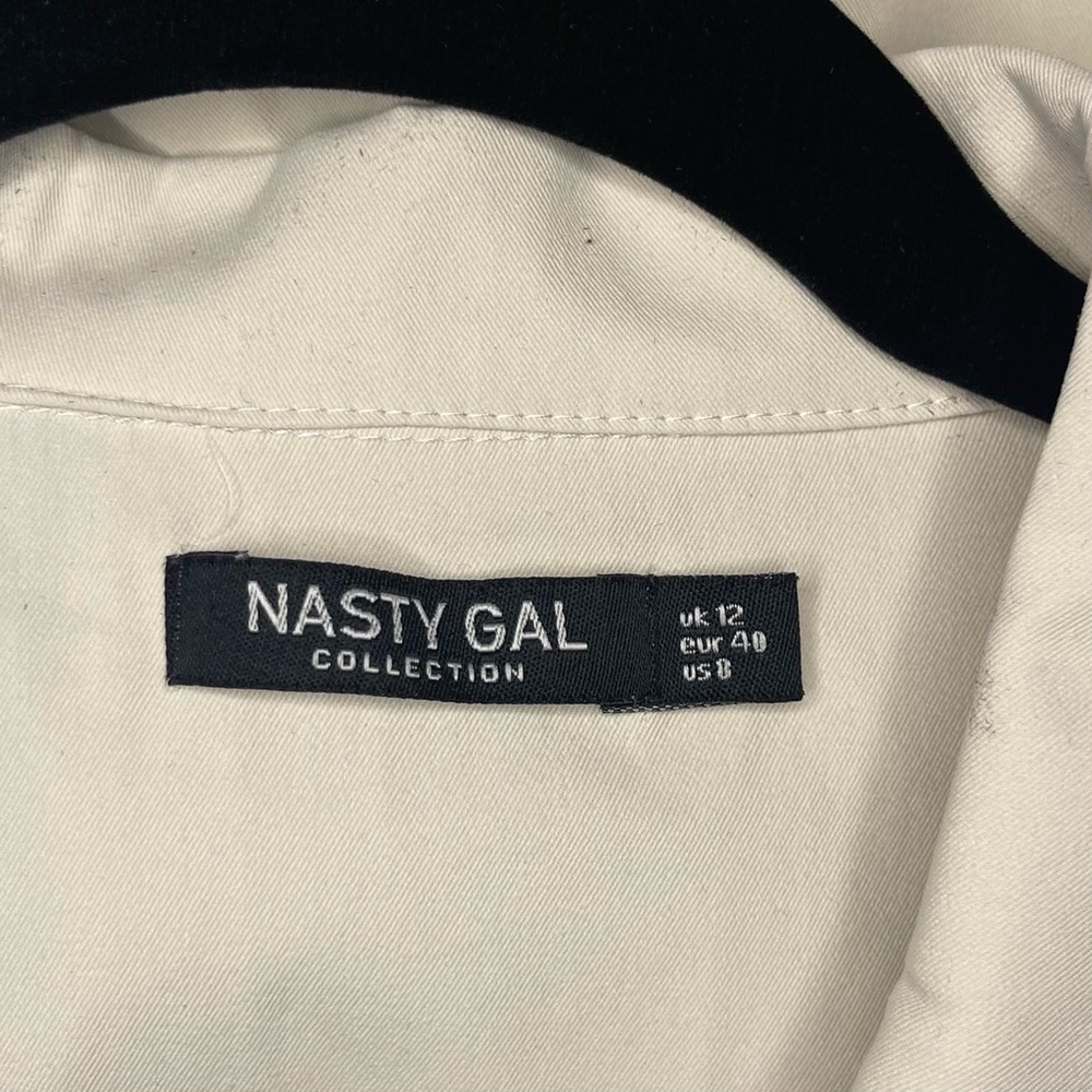 Nasty Gal Beige Button-Up Collared Top - Picture 3 of 4